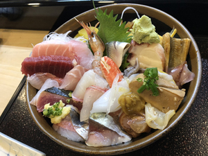 魚河岸寿司（ちらしランチ）